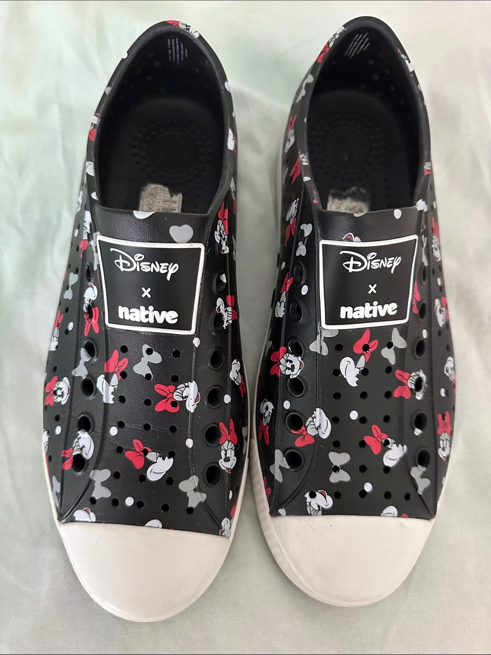 Disney x Native Women’s Minnie Mouse Black Slip-On Shoes